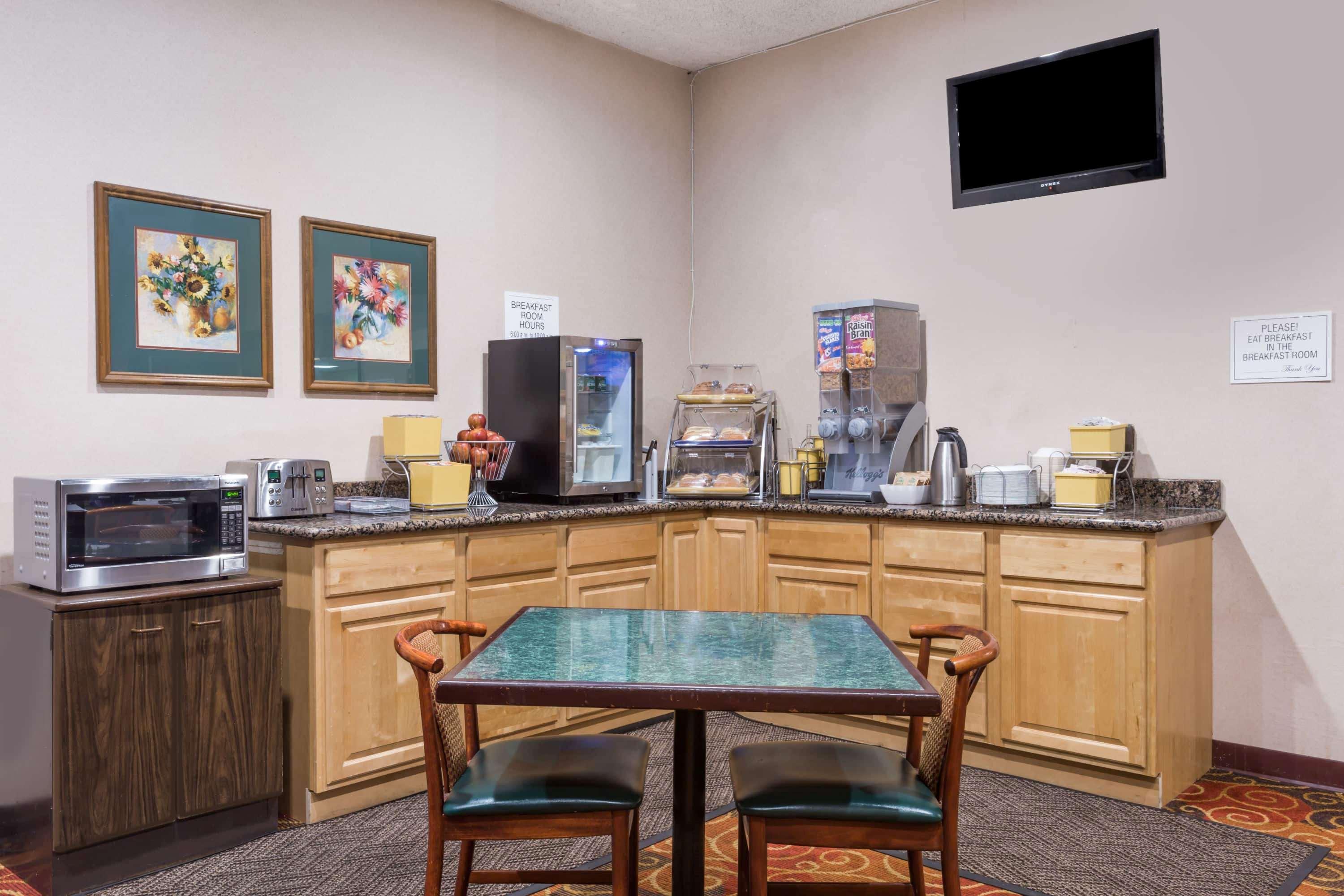 Days Inn By Wyndham Novato/San Francisco Екстериор снимка