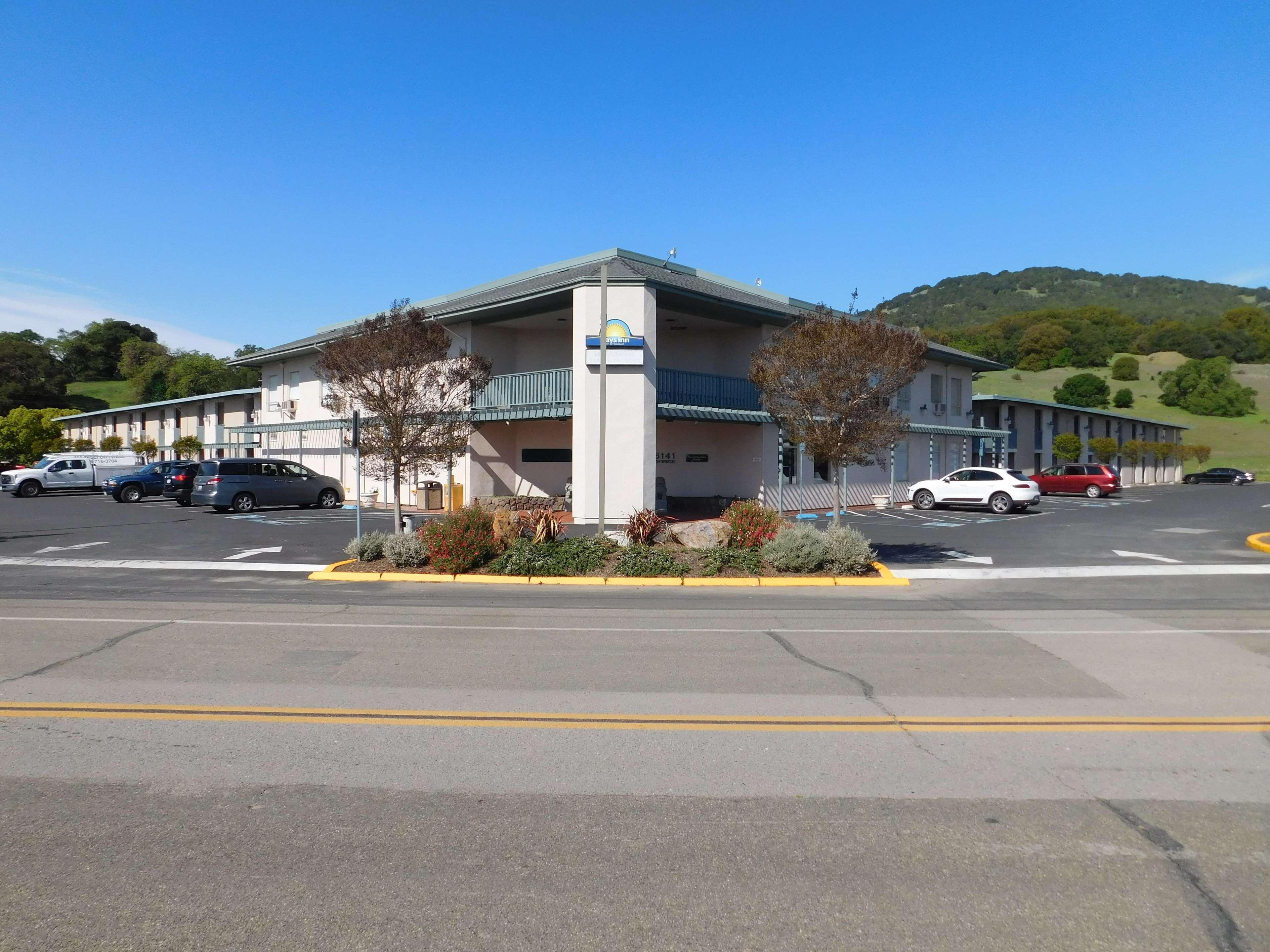 Days Inn By Wyndham Novato/San Francisco Екстериор снимка