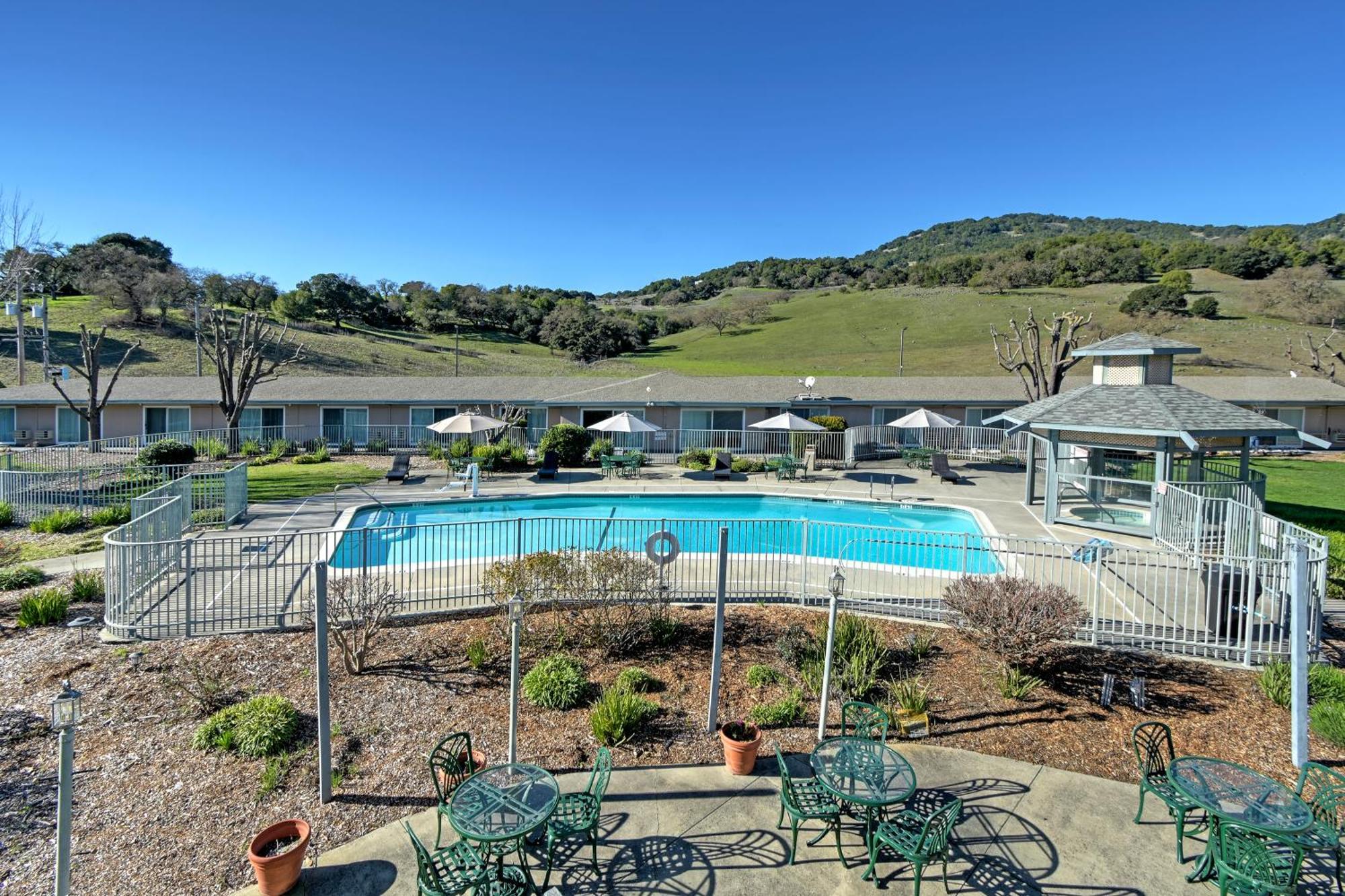 Days Inn By Wyndham Novato/San Francisco Екстериор снимка