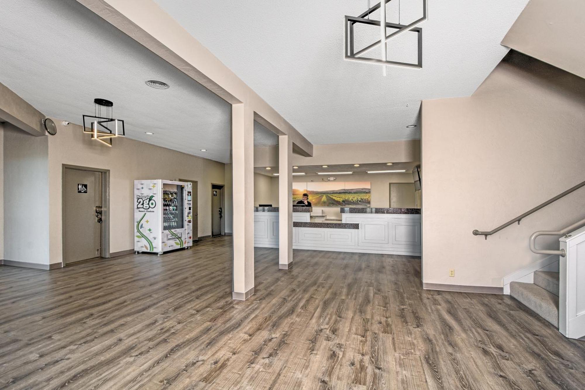 Days Inn By Wyndham Novato/San Francisco Екстериор снимка