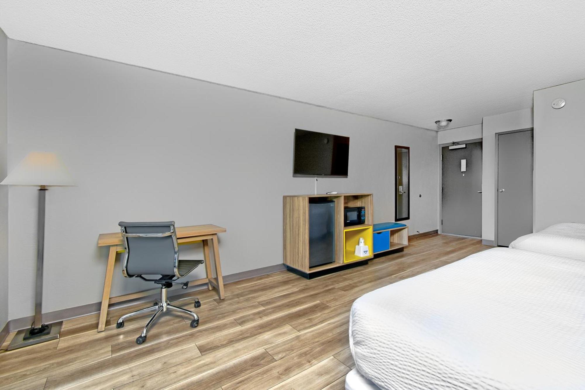 Days Inn By Wyndham Novato/San Francisco Екстериор снимка
