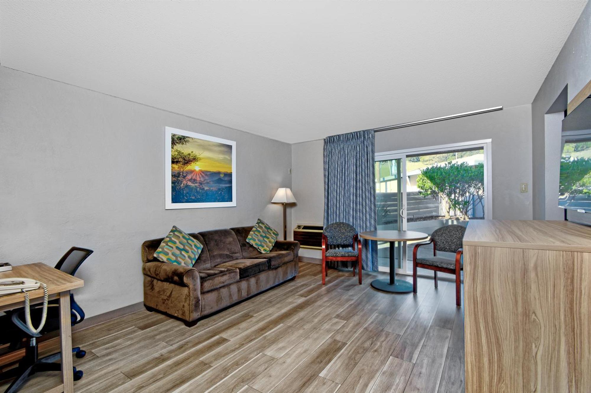 Days Inn By Wyndham Novato/San Francisco Екстериор снимка