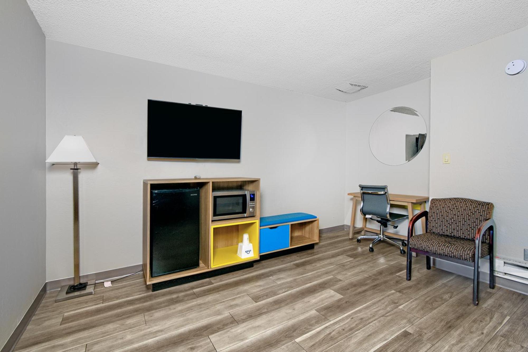 Days Inn By Wyndham Novato/San Francisco Екстериор снимка