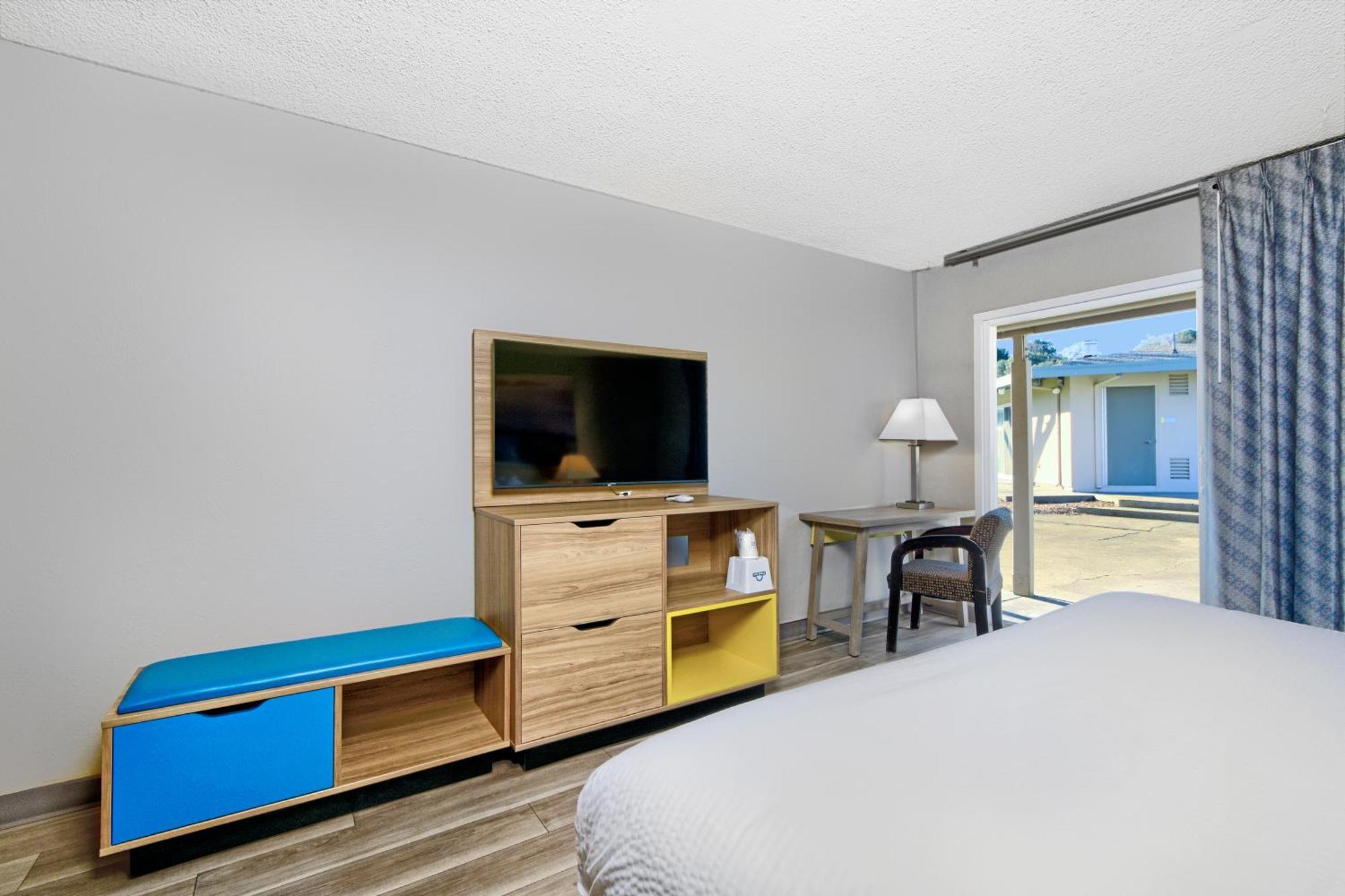Days Inn By Wyndham Novato/San Francisco Екстериор снимка